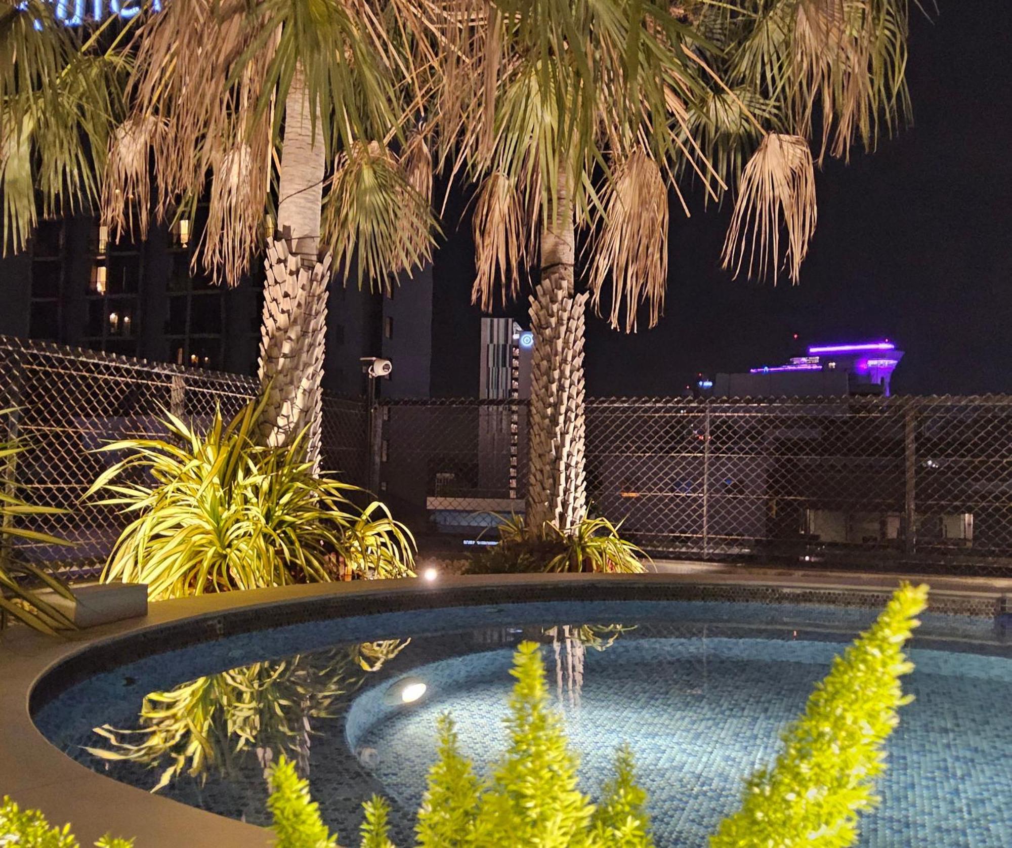 Xq Pattaya Hotel Εξωτερικό φωτογραφία